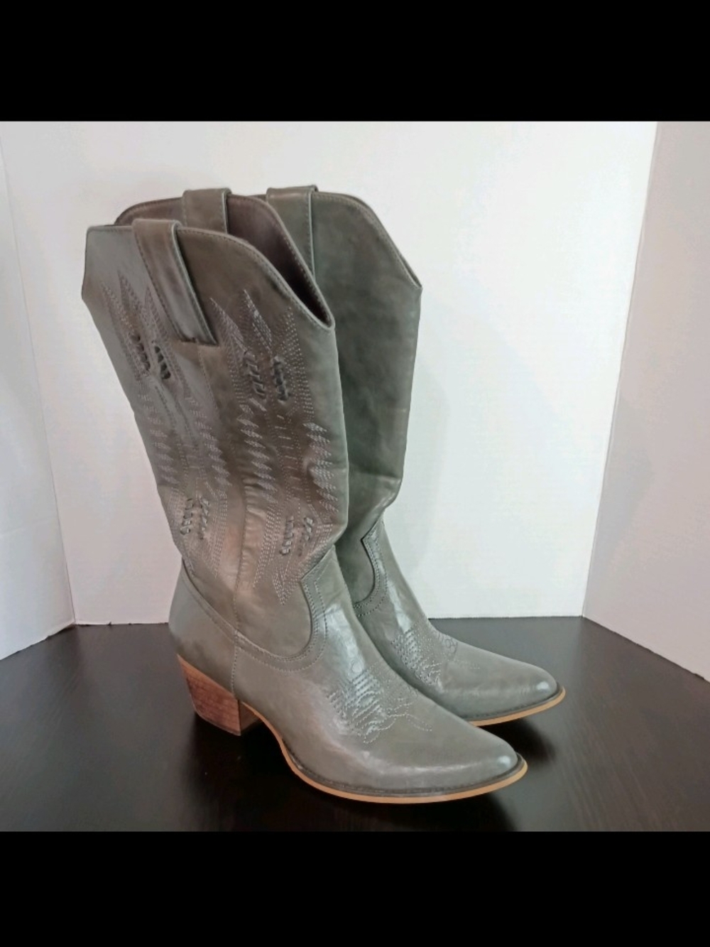 Wanted Texan Women's Size 8 1/2M Great  Color Cowgirl Boots 12 inch high